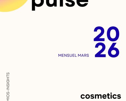 Portada del póster de Beauty Pulse de marzo de 2026: título «Beauty Pulse» en negrita con un círculo con degradado morado-amarillo sobre un fondo claro y el texto «2026» en azul; logotipos de marcas de cosméticos.