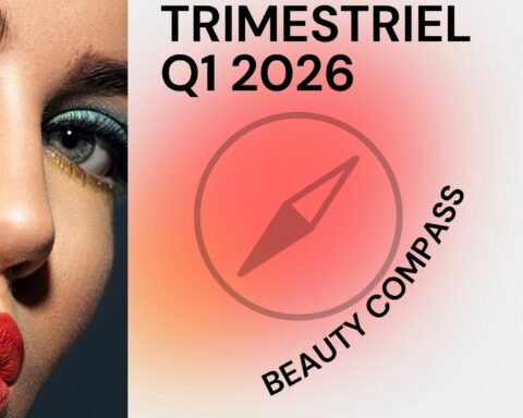 Imagen de portada para un informe trimestral sobre belleza: «INFORME TRIMESTRAL 1.º TRIMESTRE DE 2026», con un icono de brújula y el arco de «Beauty Compass»; a la izquierda se ve parte del rostro de una mujer maquillada.